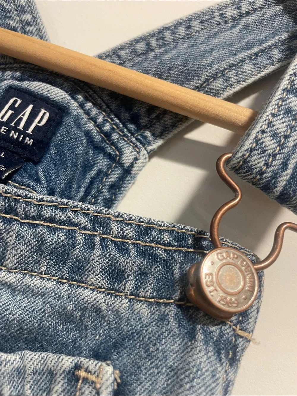 90’s inspired GAP Light Blue relaxed Denim Overalls with Front Pocket